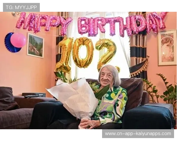 世界冠军生日趴奢华曝光，网友：太夸张